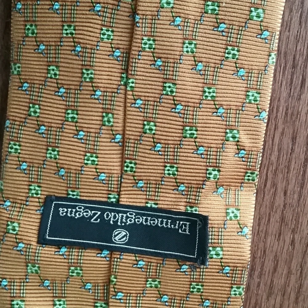 Ermenegildo Zegna Giraffe 100% Silk Tie - Picture 5 of 5